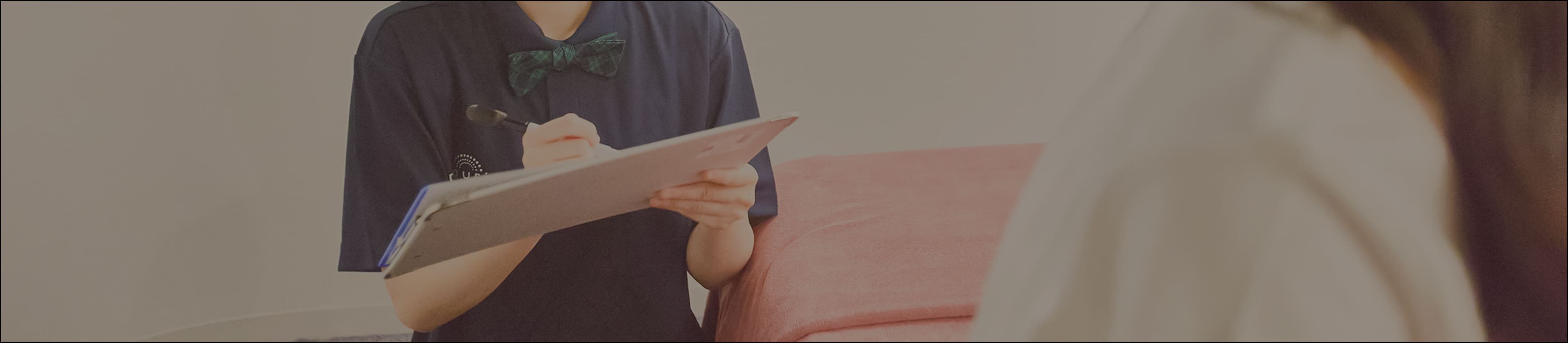 お客様に問診している様子